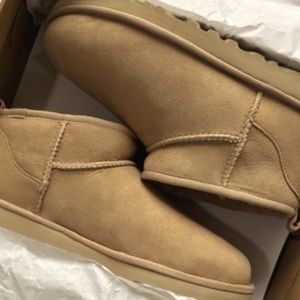 UGG Classic Ultra Mini Boots